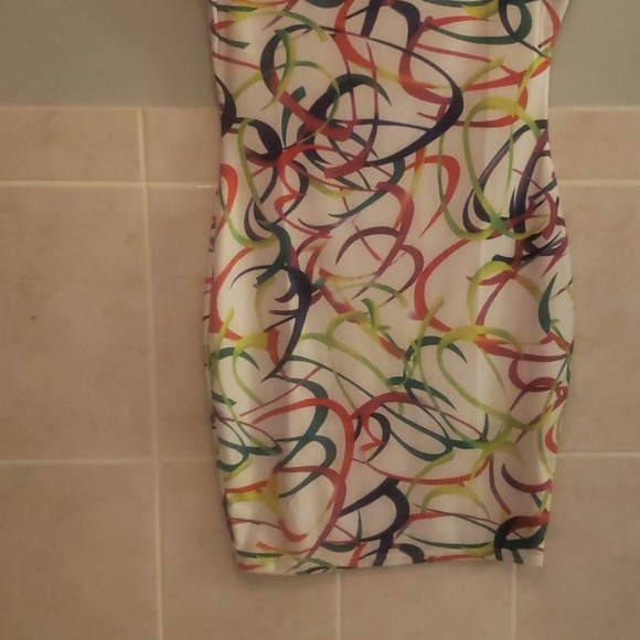 Dress - Picture 2 of 2